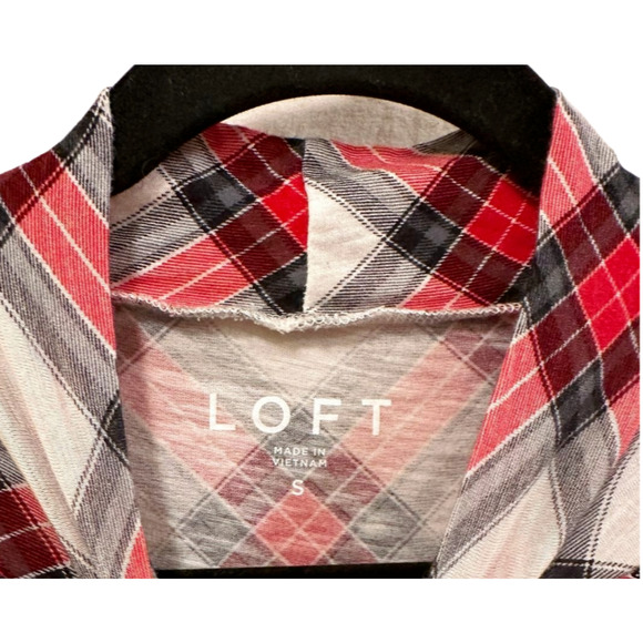 LOFT Women's Red Black Diamond Plaid Stretch Mock Neck Top Lightweight Small - Picture 9 of 10